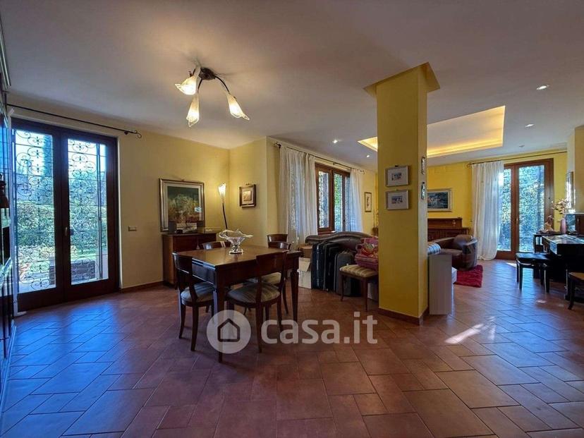Villa in Via dei Colli — foto 24 di 33