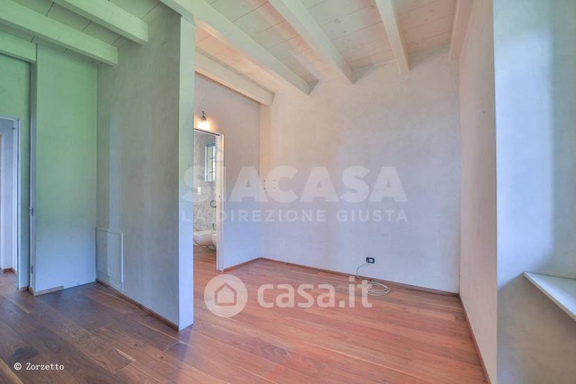 Villa in Via Belvedere 37 — foto 42 di 95