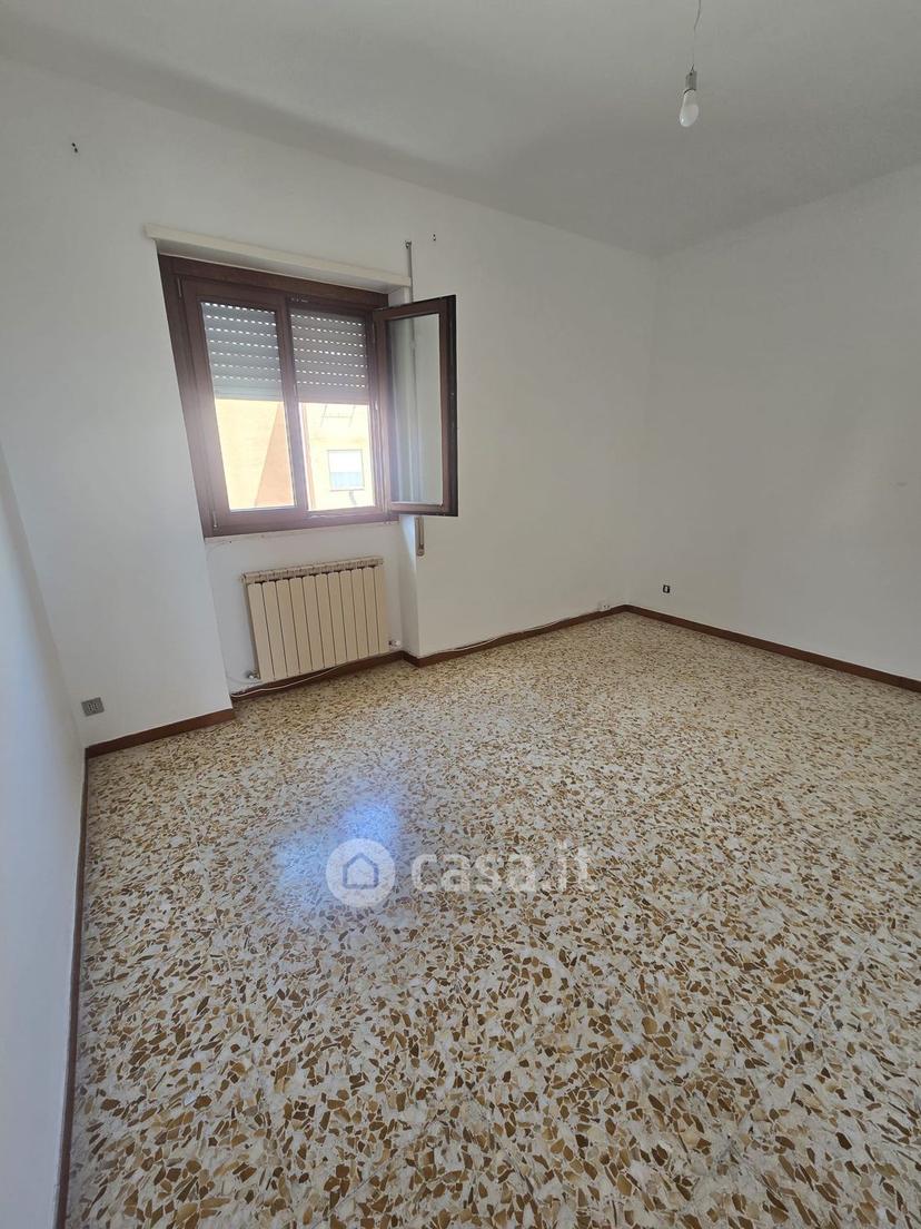 Quadrilocale in Via Fiamme Gialle — foto 4 di 26