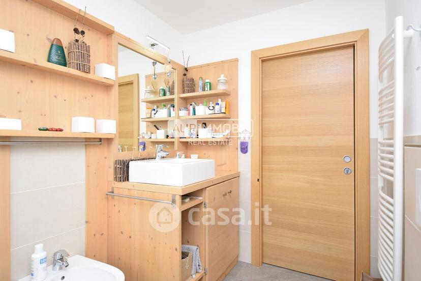 Trilocale in Via Aue — foto 18 di 22