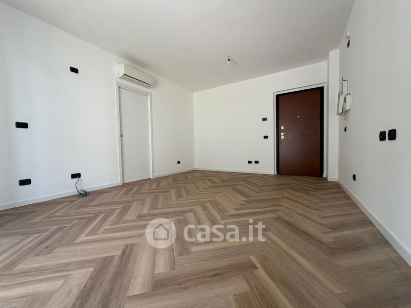 Trilocale in Via Papa Wojtyla — foto 11 di 24