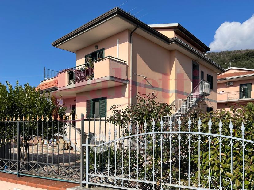 Villa in Via Vigne Vecchie — foto 13 di 49