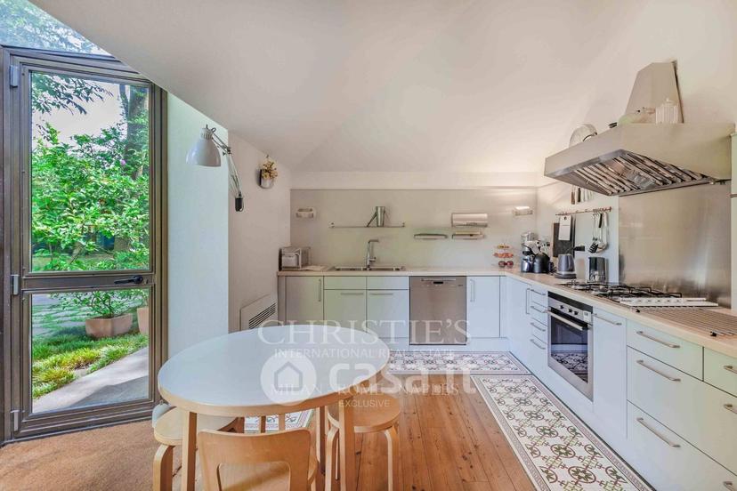 Villa in Via Luciano Manara — foto 21 di 38