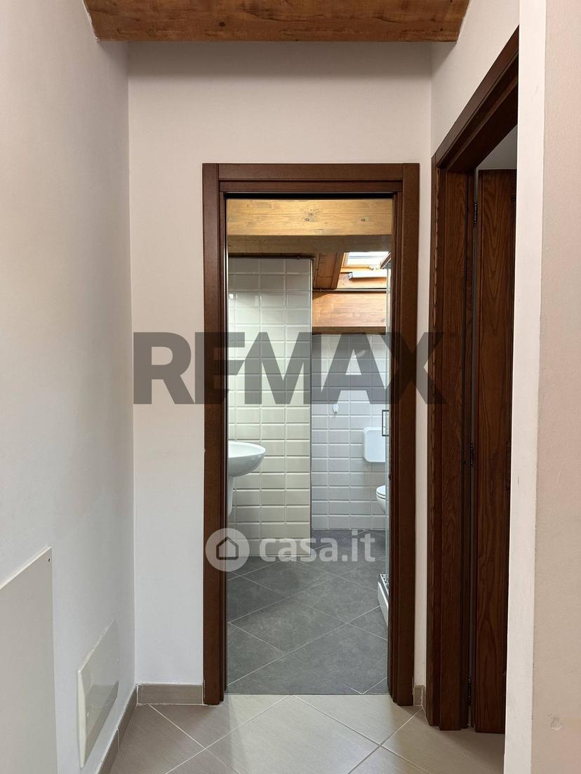 Trilocale in Via delle Grazie 20 — foto 12 di 32