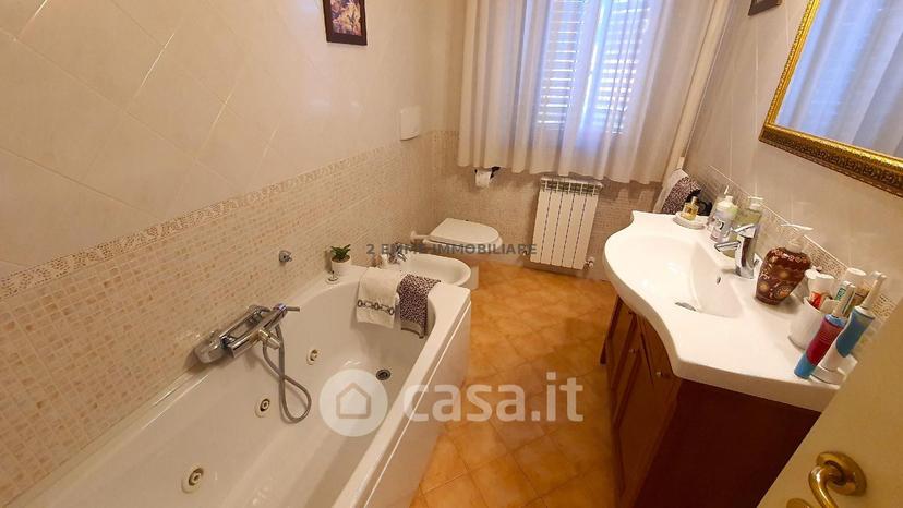Villa in Via delle Begonie — foto 9 di 29