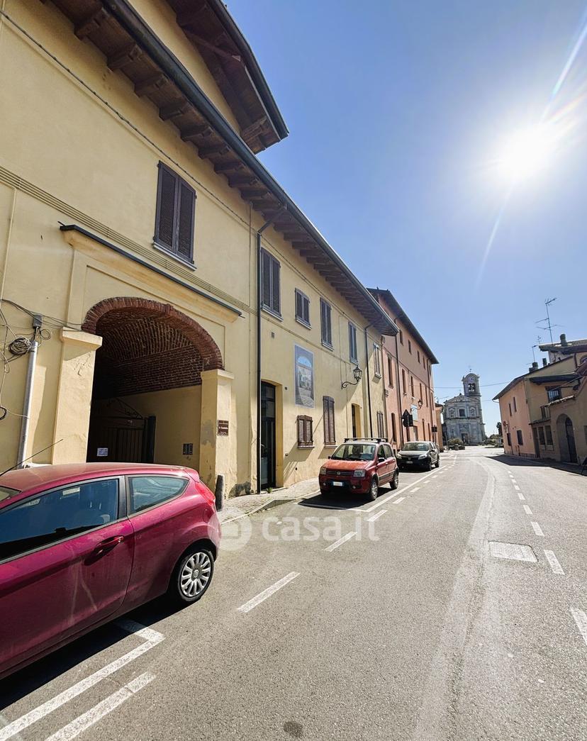 Bilocale in Via Lambro 8 — foto 5 di 17