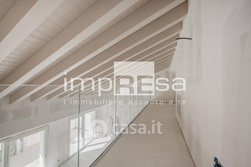 Villa in Via Giambellino — foto 16 di 44