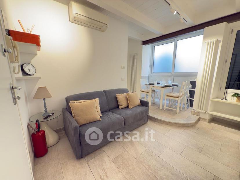 Bilocale in Via Vittorio Veneto 49 — foto 7 di 16
