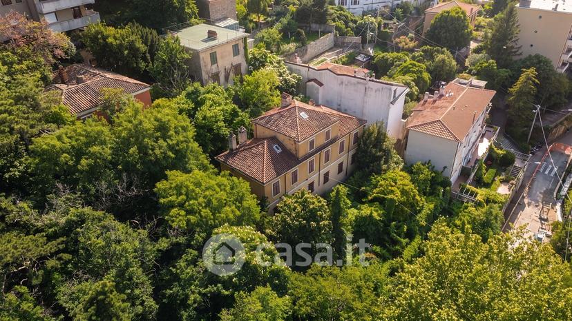 Villa in Via Ippolito Pindemonte 3 — foto 10 di 11