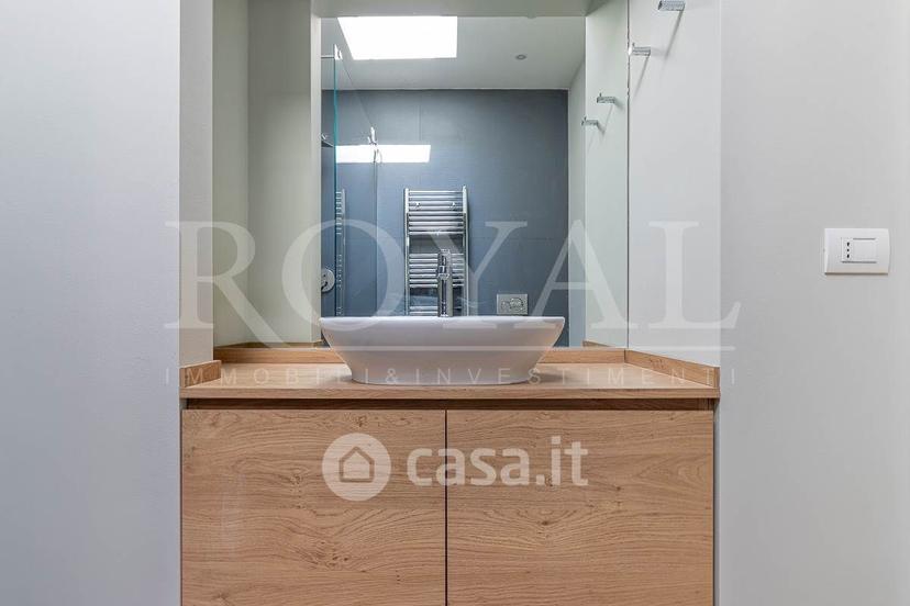 Trilocale in Via Carlo Alberto 15 — foto 9 di 34