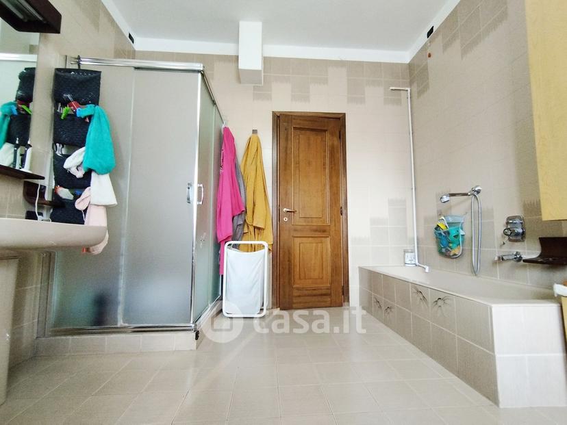 Trilocale in Via Volturno — foto 10 di 35
