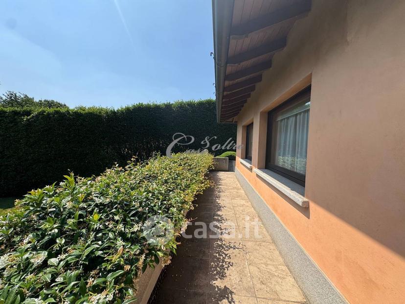 Villa in Via Cervino 1 — foto 7 di 25