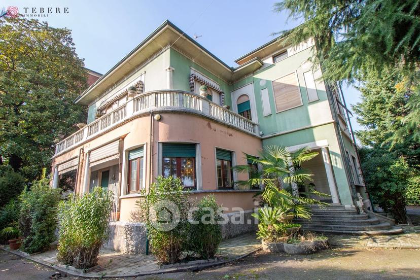 Villa in Corso Leonardo da Vinci 14 — foto 26 di 33