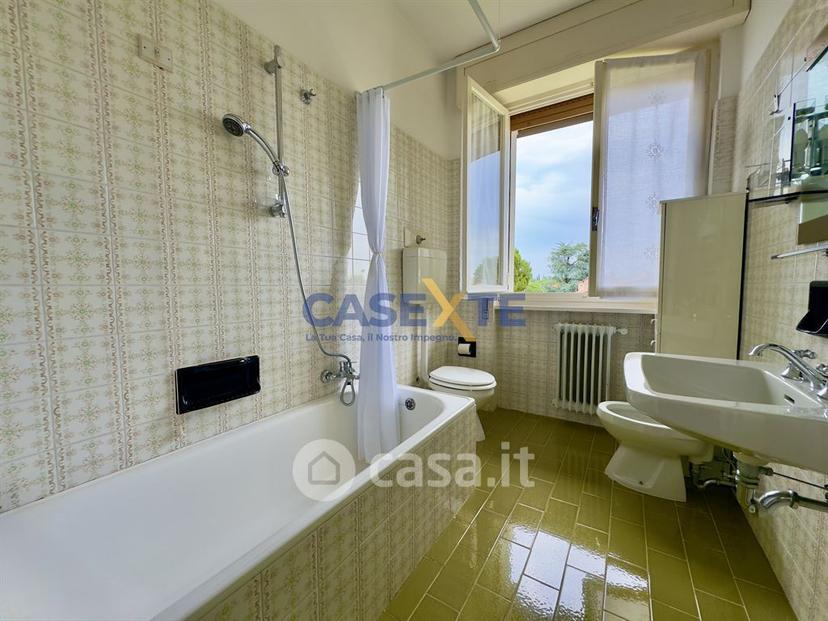 Trilocale in Via Como — foto 9 di 32