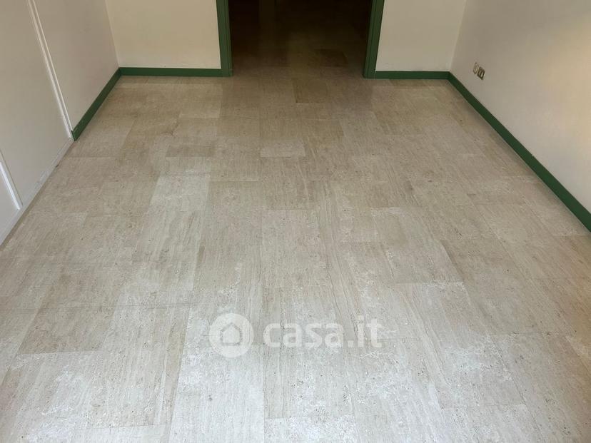 Trilocale in Via Vittorio Veneto — foto 18 di 30