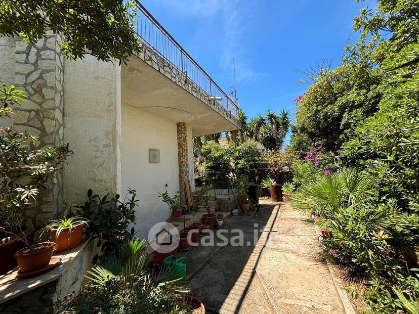 Villa in Passaggio delle Orchidee 5 — foto 12 di 46