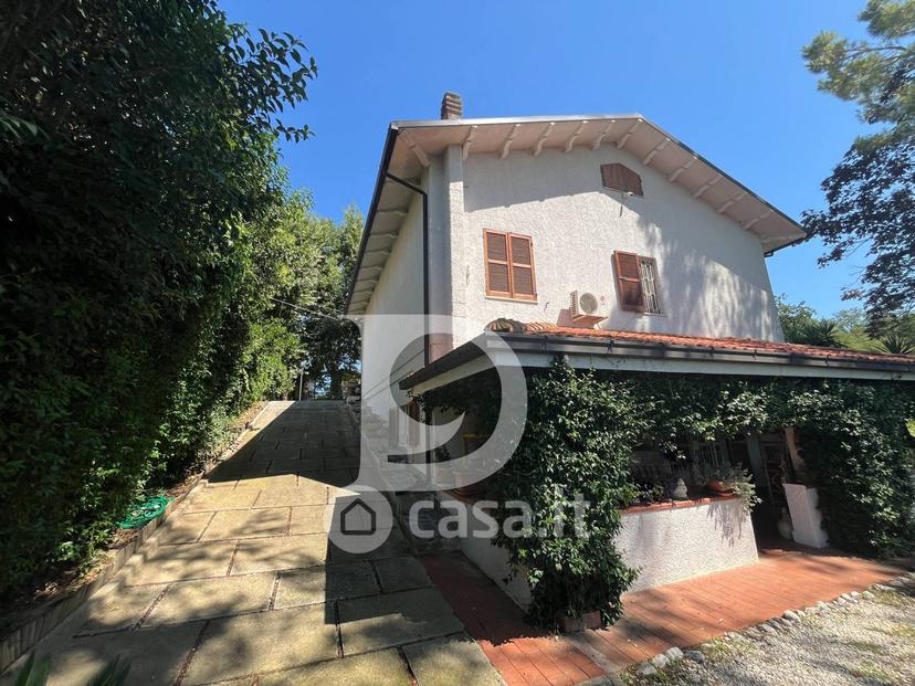 Villa in Via dei Platani 88 — foto 86 di 102