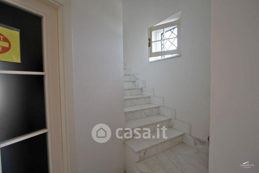 Villa in Viale Monzoni 19 — foto 25 di 44