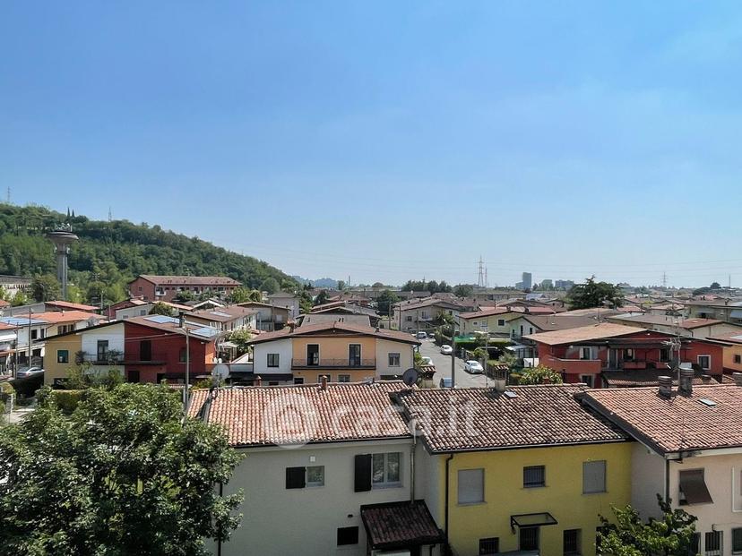 Quadrilocale in Via Angelo Canossi 3 — foto 3 di 15