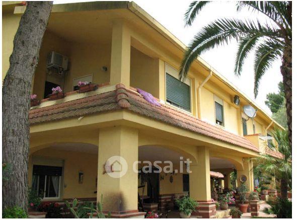 Villa in Viale Regina Margherita — foto 11 di 32