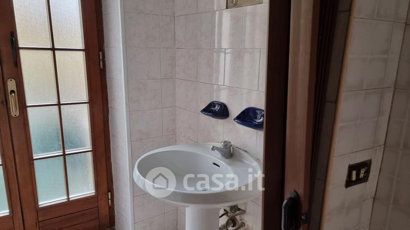 Trilocale in Piazza C. B. Cavour 2 — foto 22 di 28