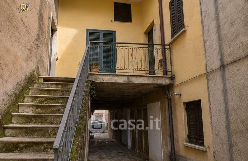 Trilocale in Via Umberto I — foto 16 di 34