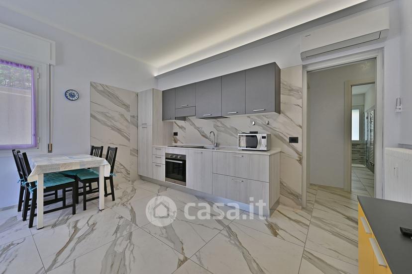 Trilocale in Via degli Aranci 10 — foto 13 di 32