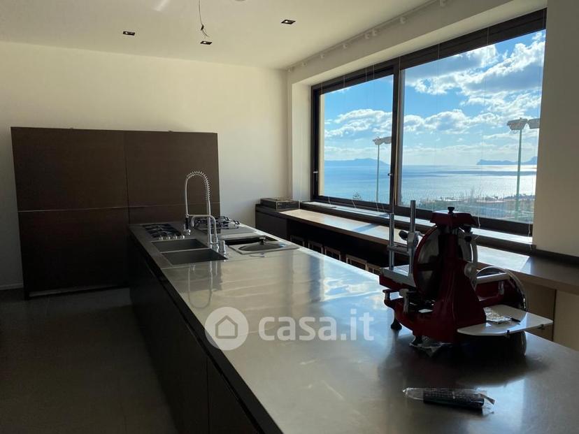 Villa in Via Alessandro Manzoni — foto 9 di 54