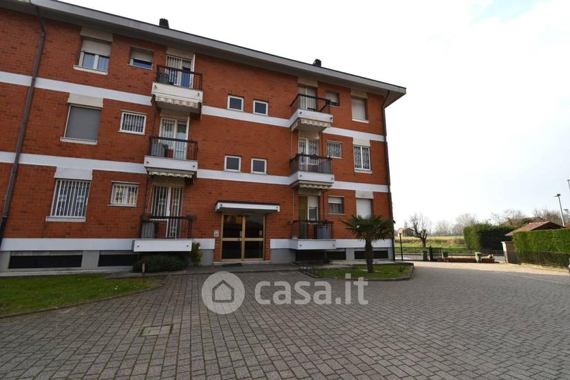 Trilocale in Via Silvio Pellico 4 — foto 6 di 29