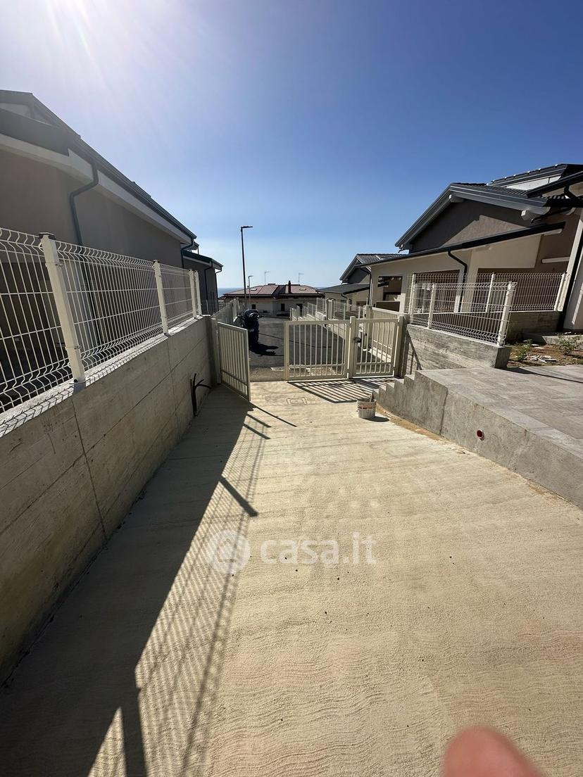 Villa in Viale Europa 6 — foto 8 di 14
