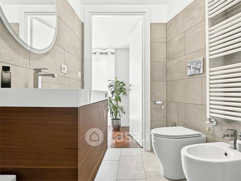 Trilocale in Via Giacomo Manzú 2 — foto 16 di 32