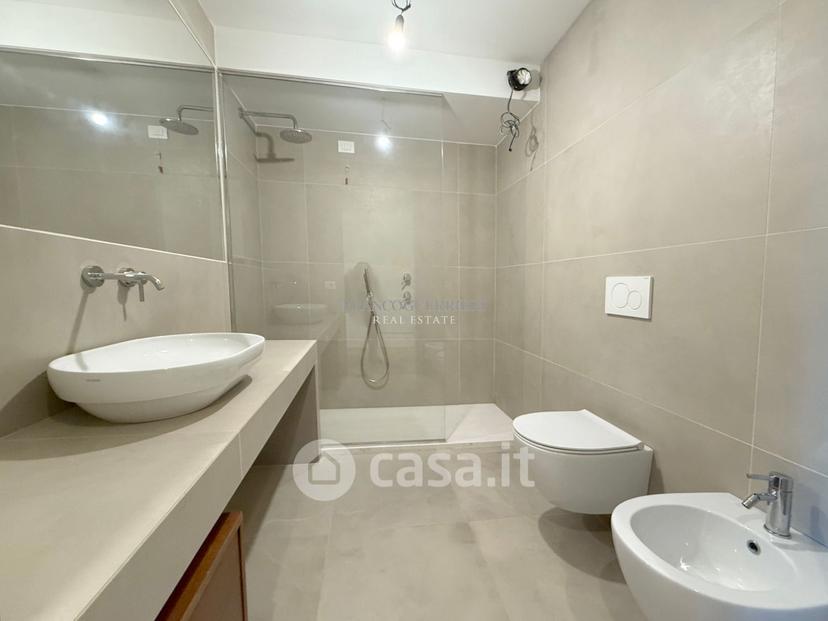 Villa in Via Alcide de Gasperi — foto 9 di 38