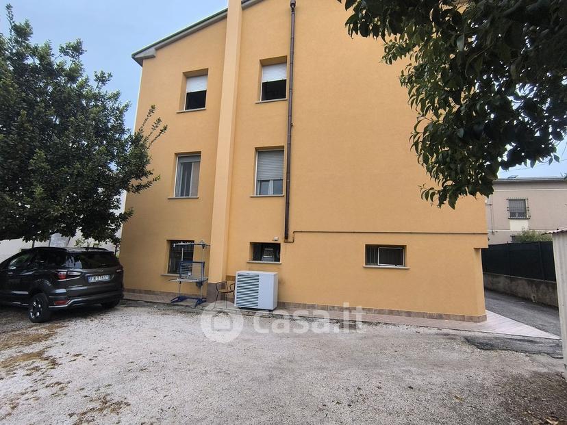 Appartamento in Via B. di Tommaso — foto 10 di 48
