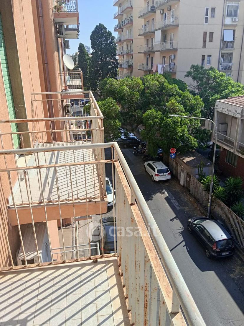 Stanza in Via Ficarazzi — foto 12 di 22