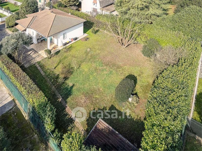 Villa in Via IV Novembre 16 — foto 10 di 23