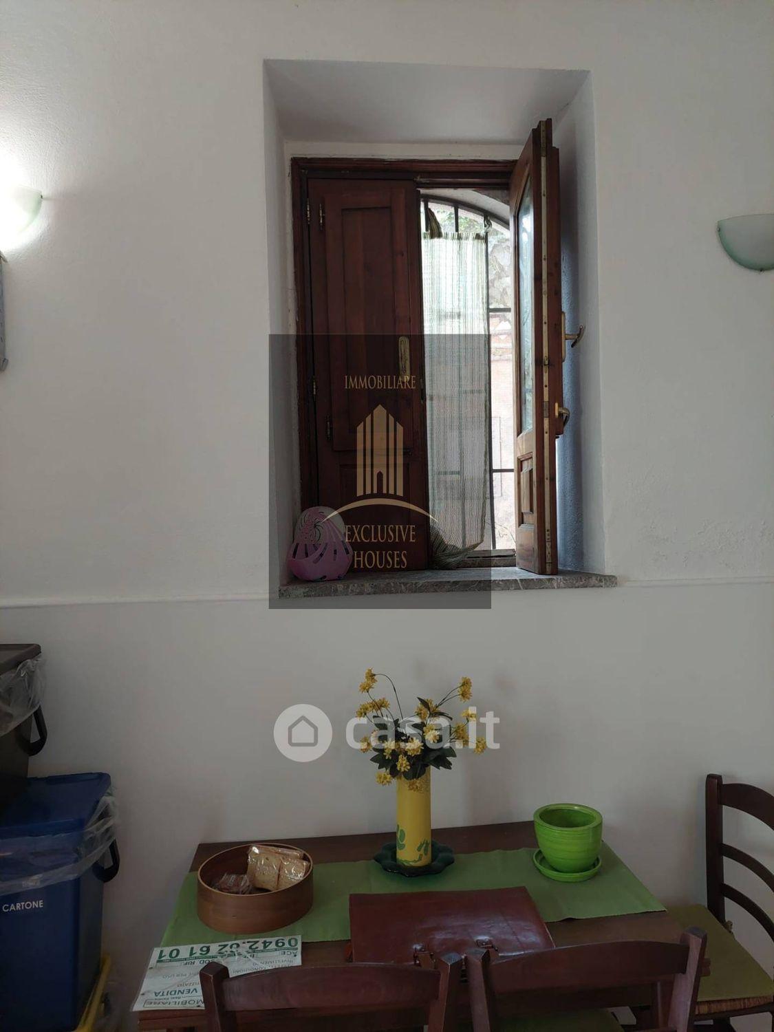 Bilocale in Via Circonvallazione 17