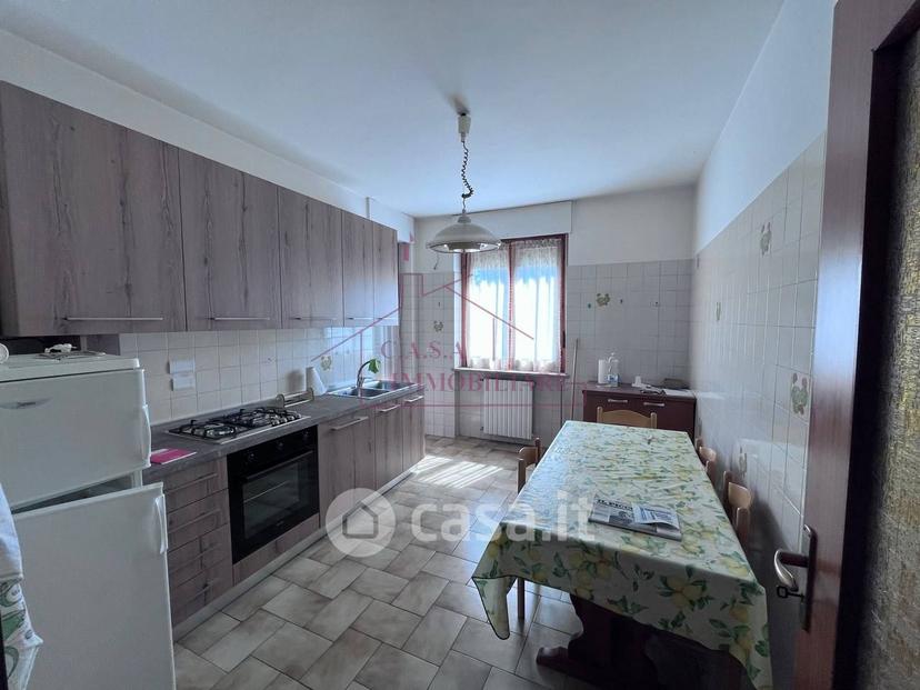 Quadrilocale in Via Eugenio Montale — foto 13 di 22