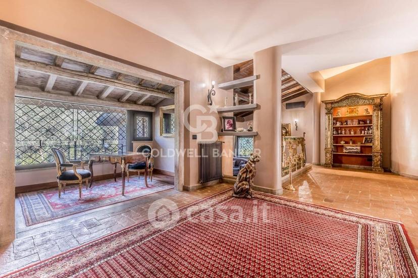 Villa in Strada Cassia Sud — foto 14 di 77
