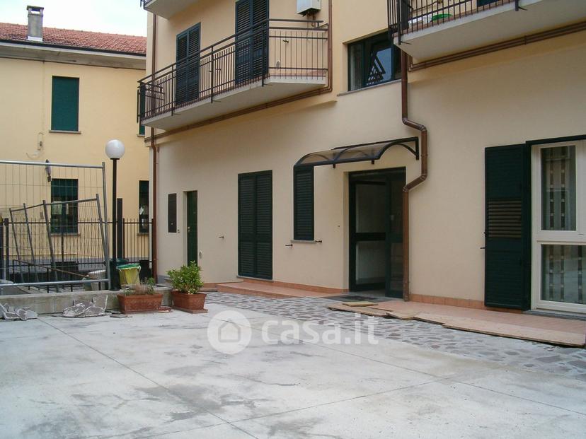 Trilocale in Via Alessandro Manzoni 10 — foto 16 di 45