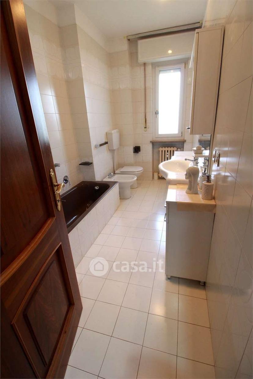 Quadrilocale in Via Fara 31 — foto 32 di 39