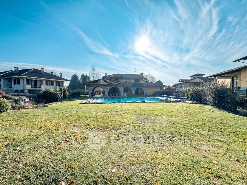 Villa in Via C. Battisti 84 — foto 6 di 39