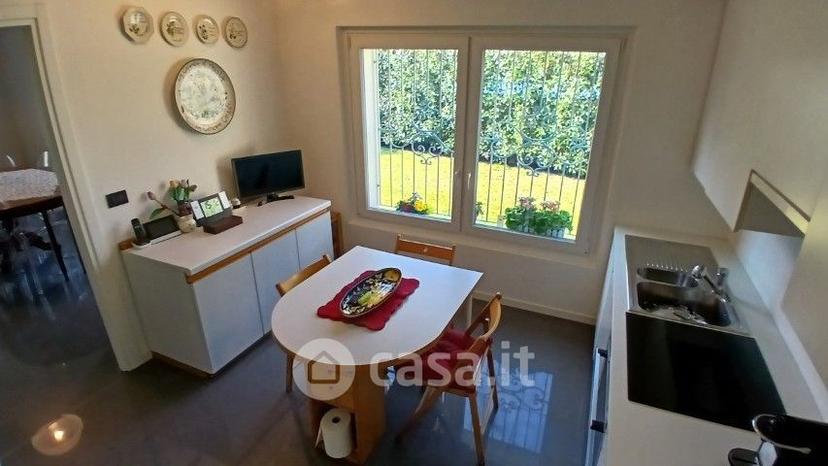 Villa in Via Umago 16 — foto 16 di 93