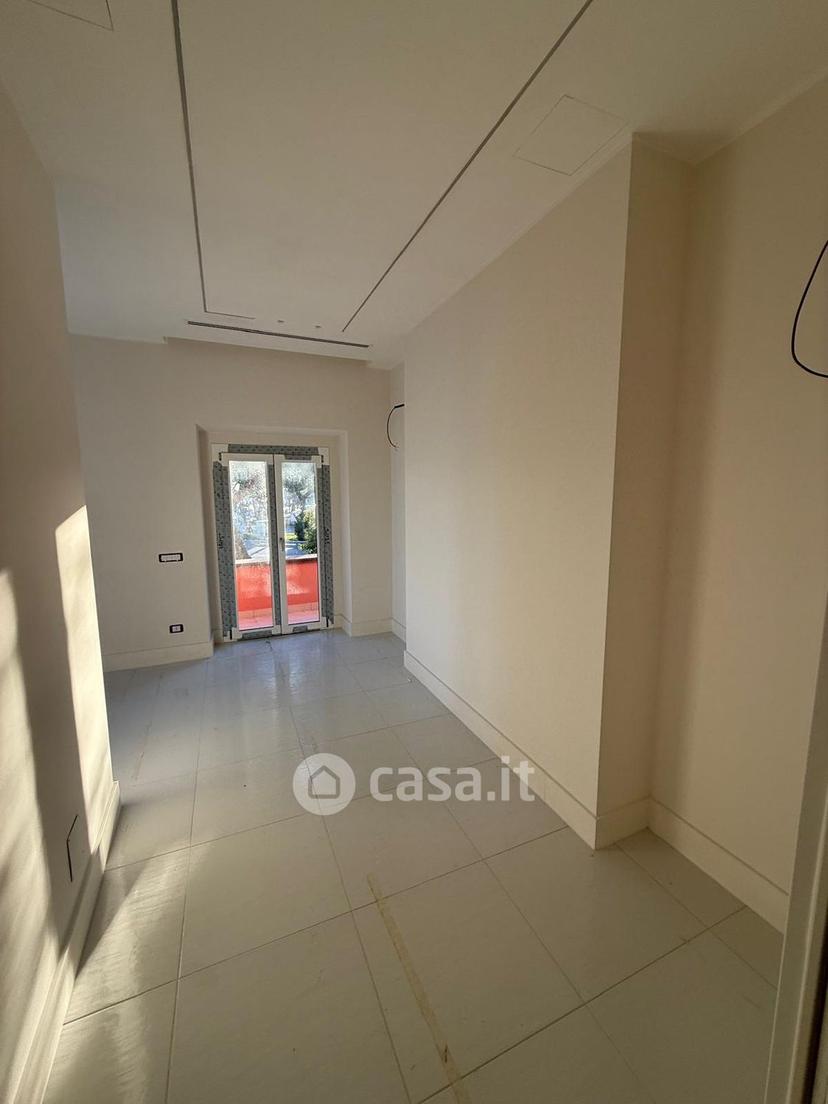 Bilocale in Via Tullia 19 — foto 9 di 29