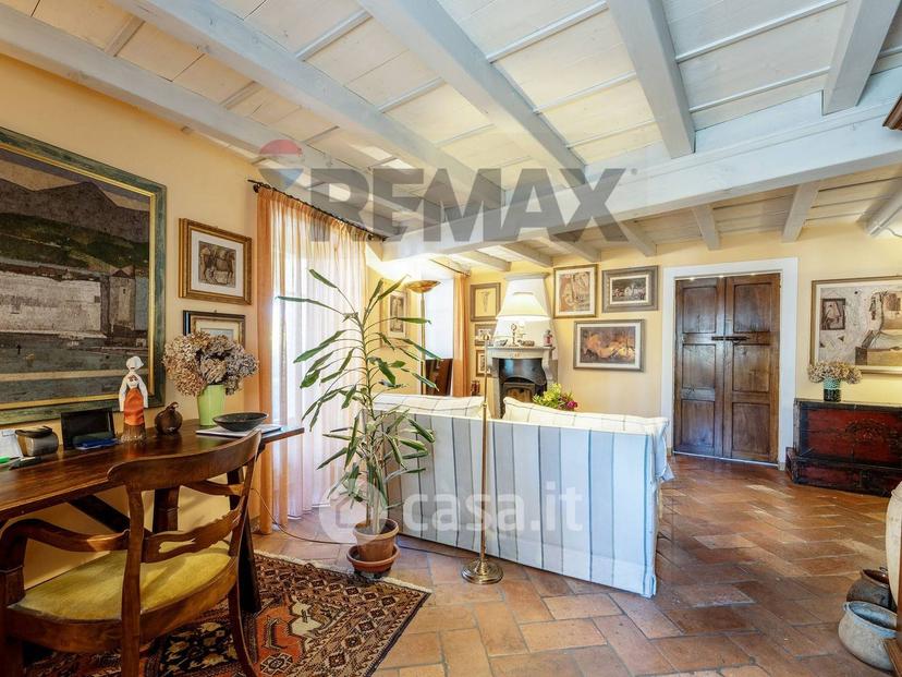 Villa in Via delle Monache — foto 12 di 42
