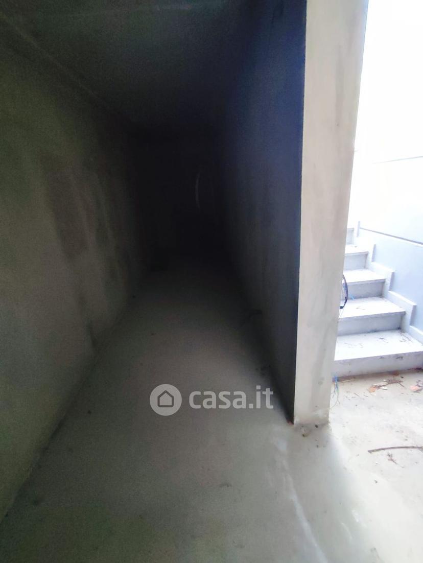 Trilocale in Via Valtrighe — foto 9 di 33