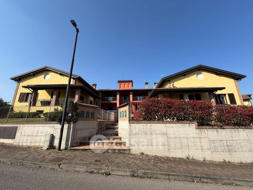 Quadrilocale in Via Maria Lunga 12 — foto 4 di 31