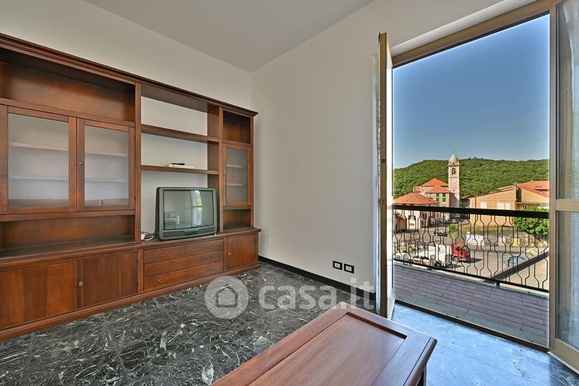 Quadrilocale in Via Alpicella — foto 9 di 33