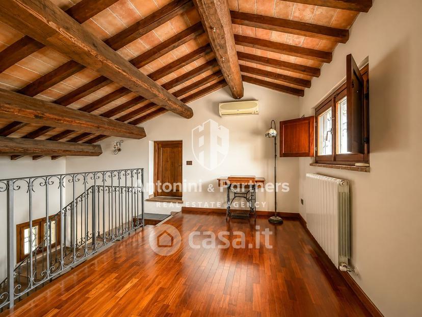 Villa in Località Casalalta — foto 10 di 42