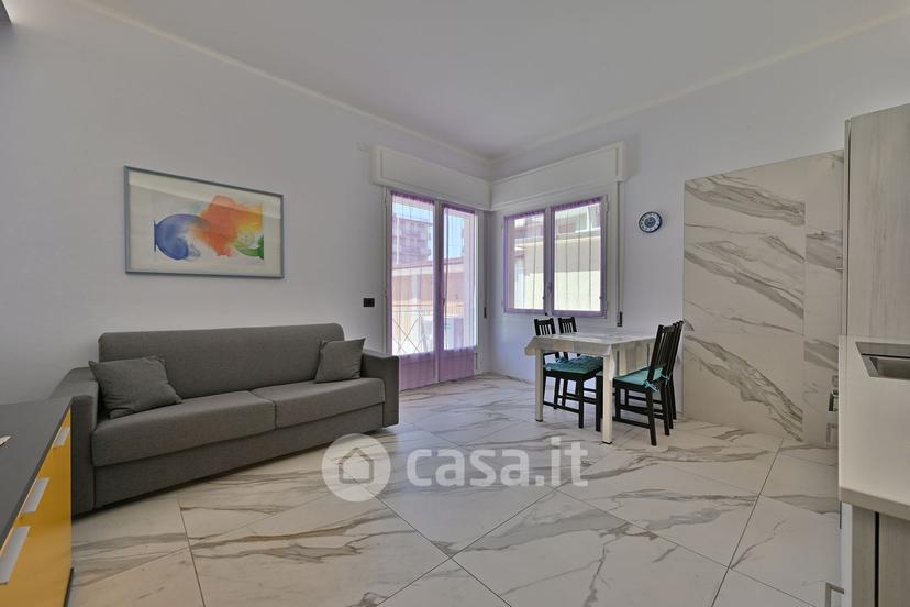 Trilocale in Via degli Aranci 10