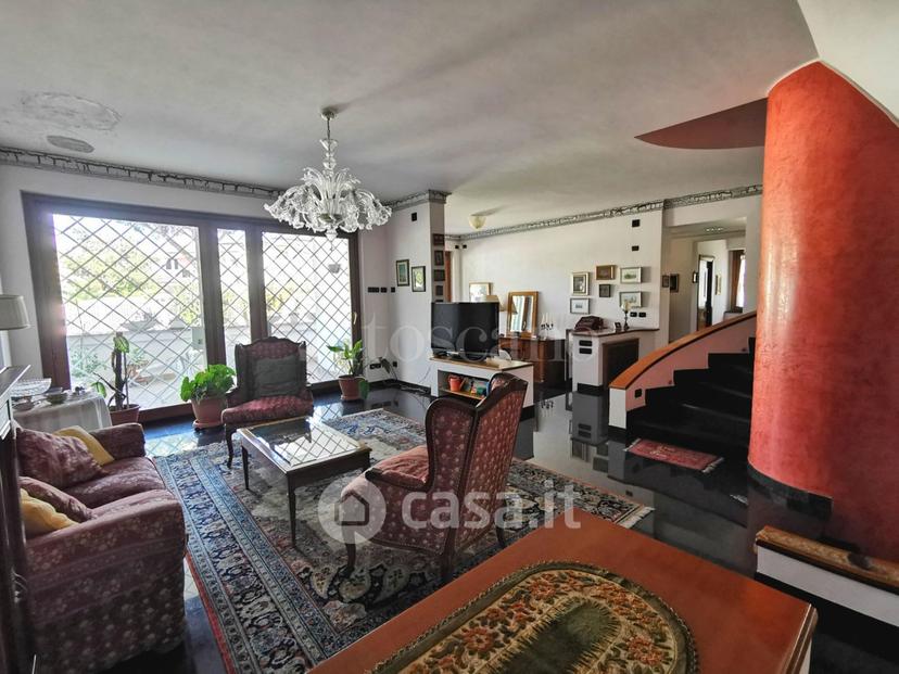 Villa in Via Eschilo — foto 2 di 37